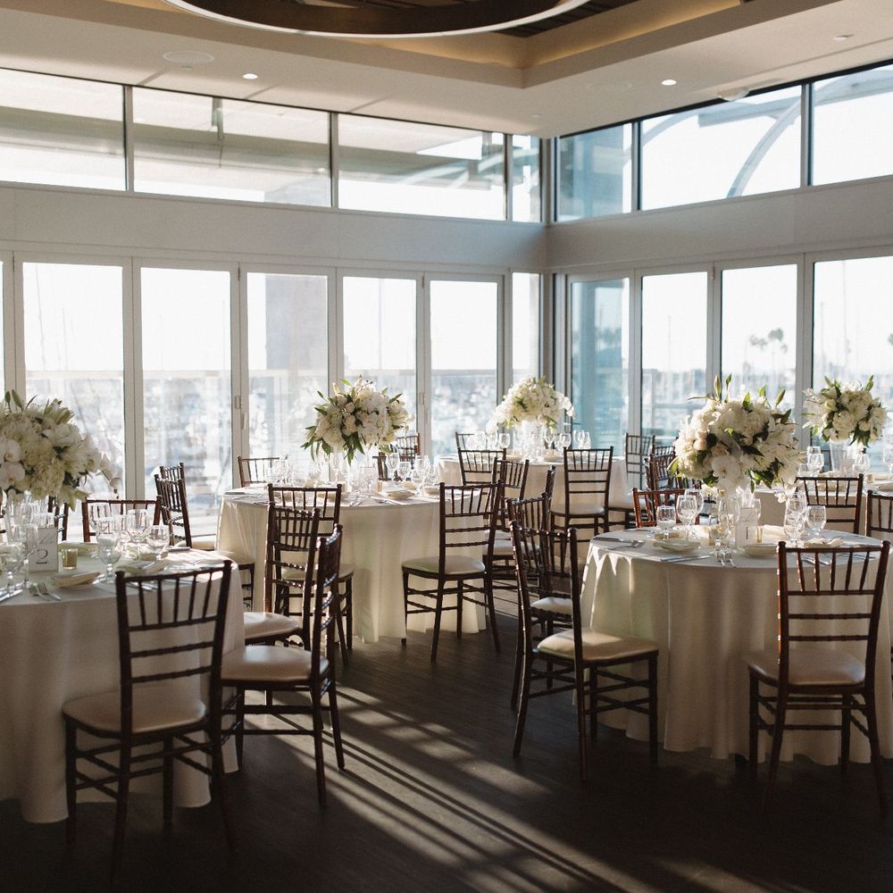 Vons - a dining room set for a wedding reception - Grocery Near Me - Redondo Beach, California Vons - a dining room set for a wedding reception - Grocery Near Me - Redondo Beach, California