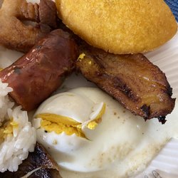Las Caleñas Colombian Restaurant