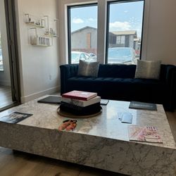 Rachel Walker MD: Plastic Surgery Center of Dallas - Waiting area.