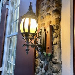 Ye Olde Landmark Tavern