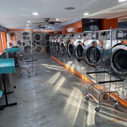 4th Street Laundromat - New machines and interior renovation