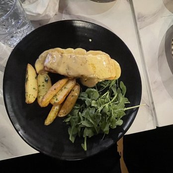 Myra Restaurant - Salmon plate - Mediterranean Near Me - London, XGL