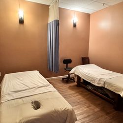 West Town Massage - Couple's room