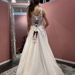 Janene's Bridal Boutique - Fitting room