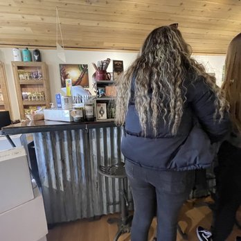 Barrel 33 - Wine Tasting Room Near Me - Big Bear Lake, California