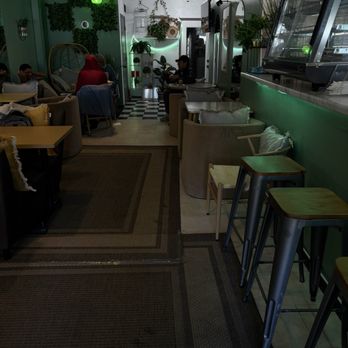 Dero Coffee Shop - Bakeries Near Me - Columbia Heights, Minnesota