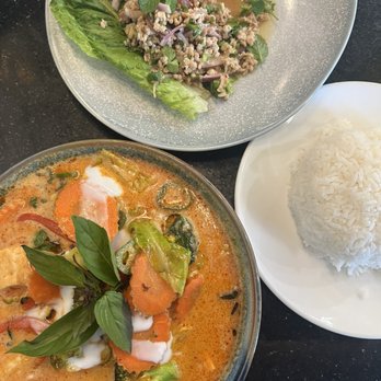 Le Kinaree Thai Eatery - Panang curry with veggies and tofu - Thai Near Me - Chino Hills, California Le Kinaree Thai Eatery - Panang curry with veggies and tofu - Thai Near Me - Chino Hills, California