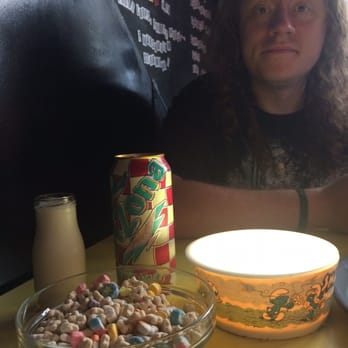 Cereal Killer Cafe - Cereal, milk and ice tea for the gentleman in the shot :( - Cafes Near Me - London, XGL