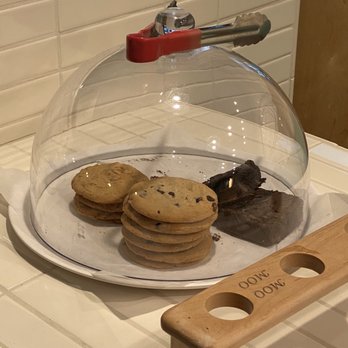 Moo Moo Mia - Baked goods - Ice Cream & Frozen Yogurt Near Me - Monrovia, California