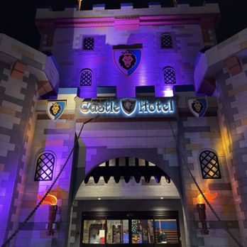 Legoland Castle Hotel - Hotels Near Me - Carlsbad, California
