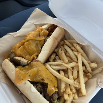 Gili's Kitchen - Caterers Near Me - Jacksonville, Florida