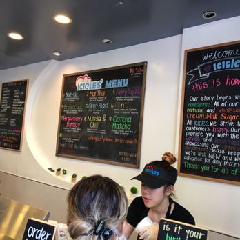 ICICLES - You wait to order then wait again for your name to be called for your order to be made - Ice Cream & Frozen Yogurt Near Me - San Jose, California