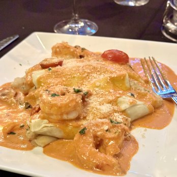 Giovanni's Ristorante - Italian Near Me - Detroit, Michigan Giovanni's Ristorante - Italian Near Me - Detroit, Michigan