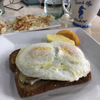 Skinny Vic's Diner & Coffee Stop - Portabello and side of hash browns - Breakfast & Brunch Near Me - West Bend, Wisconsin Skinny Vic's Diner & Coffee Stop - Portabello and side of hash browns - Breakfast & Brunch Near Me - West Bend, Wisconsin