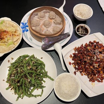 Tianluo Bistro - Hand-pulled noodles, soup dumplings, green beans & chicken chilis dish - Chinese Near Me - Wichita, Kansas