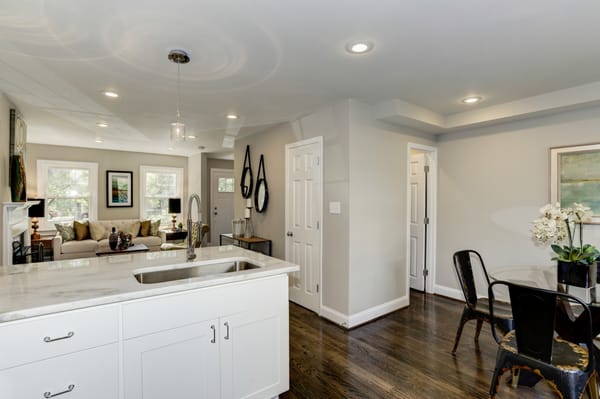 Moore Construction Group Logo