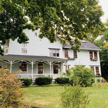 The Elmhurst Inn - Bed & Breakfast Near Me - Bar Harbor, Maine The Elmhurst Inn - Bed & Breakfast Near Me - Bar Harbor, Maine