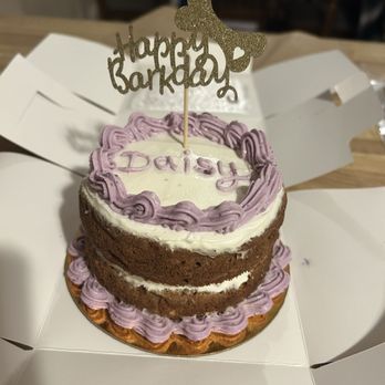 Four Pups Barkery - 2 layer banana flavored birthday cake - Pet Stores Near Me
