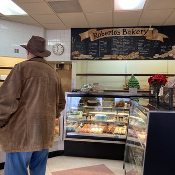 Roberto's Bakery - Cupcakes! - Bakeries Near Me - Taylor, Michigan