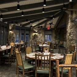 Bullfrogs Bar & Grille - Inside of the restaurant
