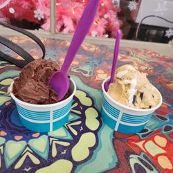 Scoop on Davis - Outside table. No chairs but good spot to rearrange all you're carrying so you can balance with the ice cream cup.