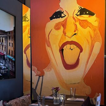 Gigi's On Fairmount - Wine Bars Near Me - Cleveland Heights, Ohio