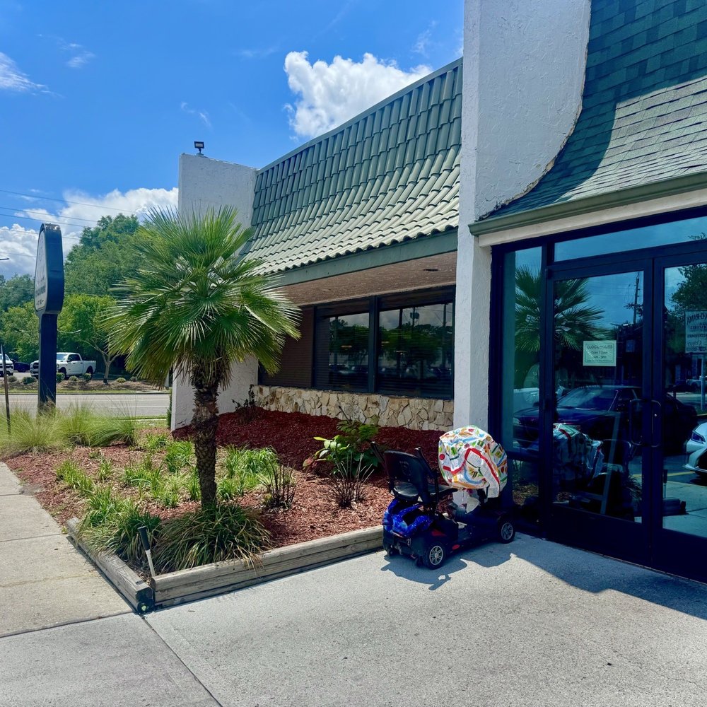 Clock Restaurant - Outside - Breakfast & Brunch Near Me - Gainesville, Florida Clock Restaurant - Outside - Breakfast & Brunch Near Me - Gainesville, Florida