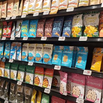 Erewhon - Grocery Near Me - Beverly Hills, California