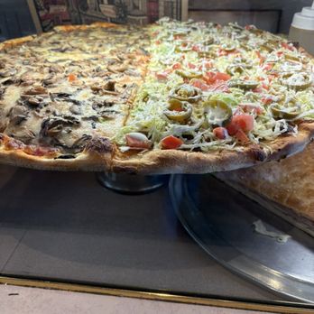 Sandy's Luncheonette - Pizza - Diners Near Me - East Brunswick, New Jersey Sandy's Luncheonette - Pizza - Diners Near Me - East Brunswick, New Jersey