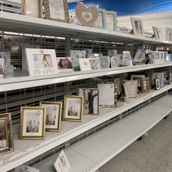 Ross Dress for Less - Someone took some time and effort to make it look organized.  2/2023