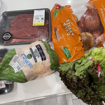 Albertsons - a variety of meat and vegetables on a counter - Grocery Near Me - El Paso, Texas