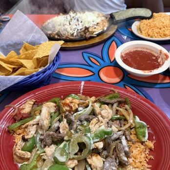 Los Arcos - Fiesta Fajita Bowl - Mexican Near Me - Gardendale, Alabama