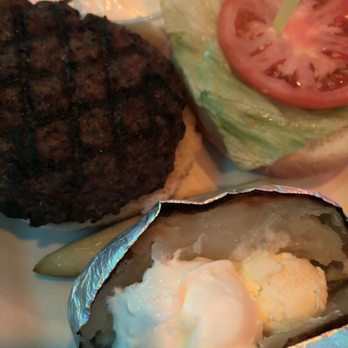 Flanigan's - Burger lunch - American Near Me - Oakland Park, Florida