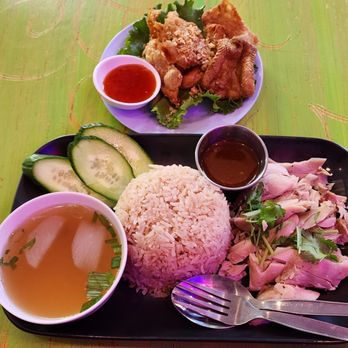 E-Jae Pak Mor - Khao Mun Gai with added crispy chicken skin (10/1/23) - Thai Near Me - Seattle, Washington