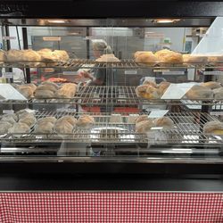 Half Way Market & Diner - Sandwich case