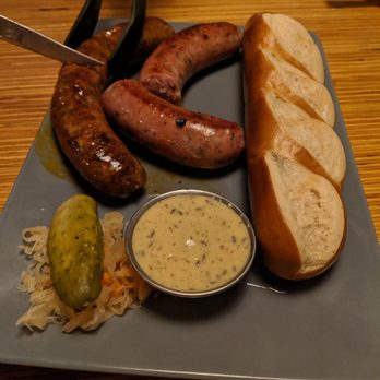 Otto Food and Drink - Gastropubs Near Me - Edmonton, Alberta Otto Food and Drink - Gastropubs Near Me - Edmonton, Alberta