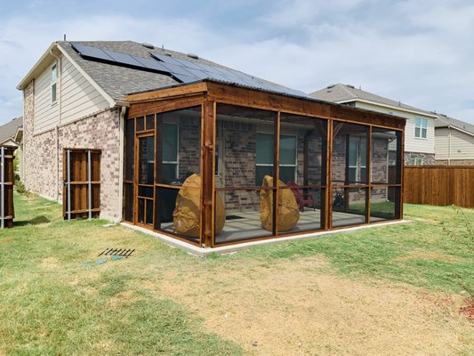 Rios Contracting Logo