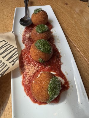 Evviva Trattoria Maynard by null