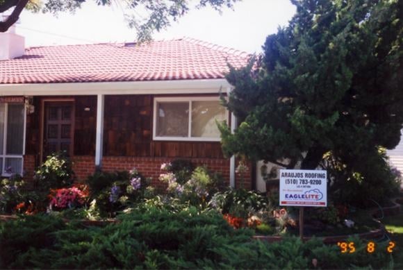 Slide of Araujo's Roofing
