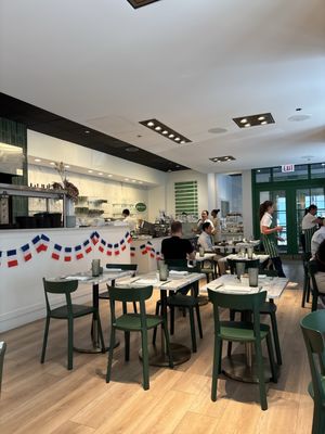 Pierrot Gourmet at The Peninsula by null Pierrot Gourmet at The Peninsula by null