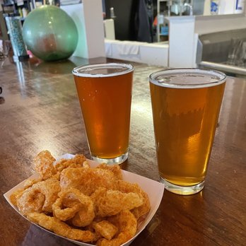 Elk Head Tap Room - Beer & pork rinds - American Near Me - Ocean Shores, Washington