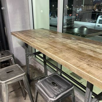 ELNO - Interior Sitting Area - Coffee & Tea Near Me - Panorama City, California