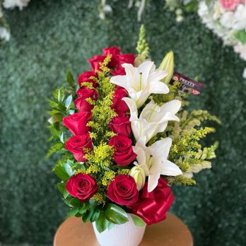 Pretty Flowers - Florists Near Me - Everett, Massachusetts Pretty Flowers - Florists Near Me - Everett, Massachusetts