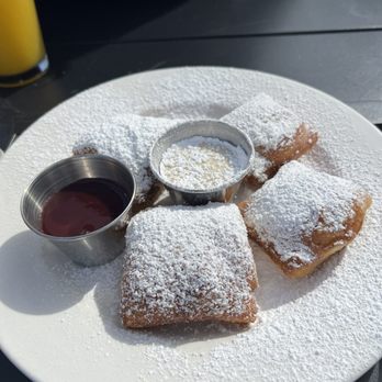The Twins Restaurant - Deliciosas! - American Near Me - Cotati, California