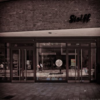 Überseeboulevard - Shops am Boulevard - Steiff (08/2016) - Public Plazas Near Me - Hamburg, HH