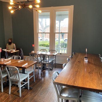 Biscuit Love - Franklin - Dining area - Breakfast & Brunch Near Me - Franklin, Tennessee Biscuit Love - Franklin - Dining area - Breakfast & Brunch Near Me - Franklin, Tennessee
