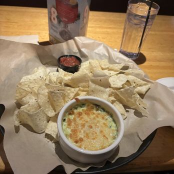 Applebee's Grill + Bar - Spinach & Artichoke Dip - American Near Me - Milltown, New Jersey