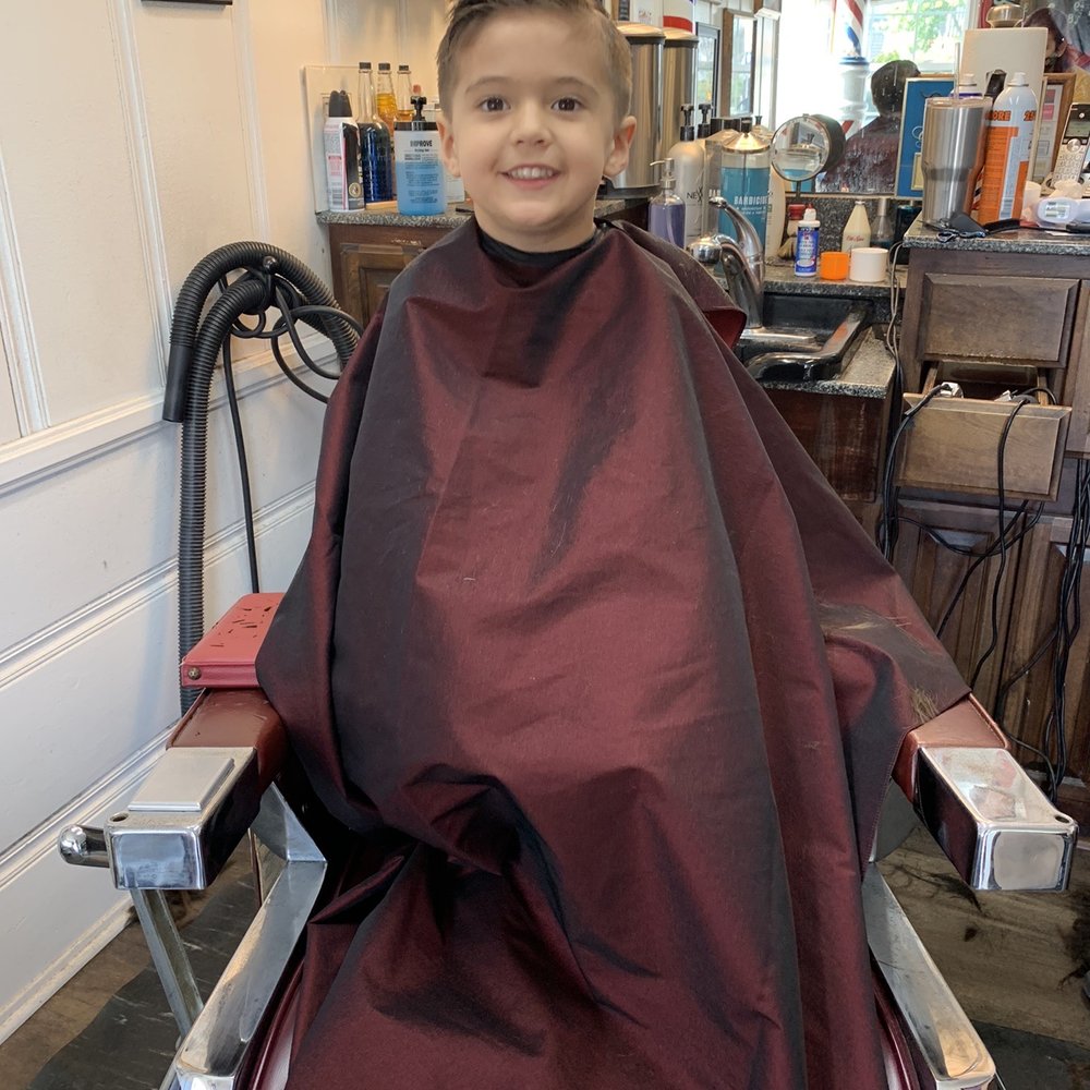 Johnny's Barber Shop - Barbers Near Me - La Crescenta, California Johnny's Barber Shop - Barbers Near Me - La Crescenta, California
