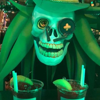 Universal CityWalk - Hurricanes - Restaurants Near Me - Orlando, Florida Universal CityWalk - Hurricanes - Restaurants Near Me - Orlando, Florida