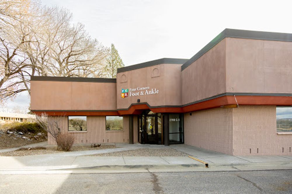 FOUR CORNERS FOOT & ANKLE Updated September 2024 13 Photos 2700 N